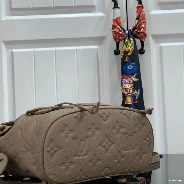Fashionrepsfam ru LV Bags 207B570031 0706
